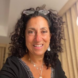 Meet your Posher, Sherry
